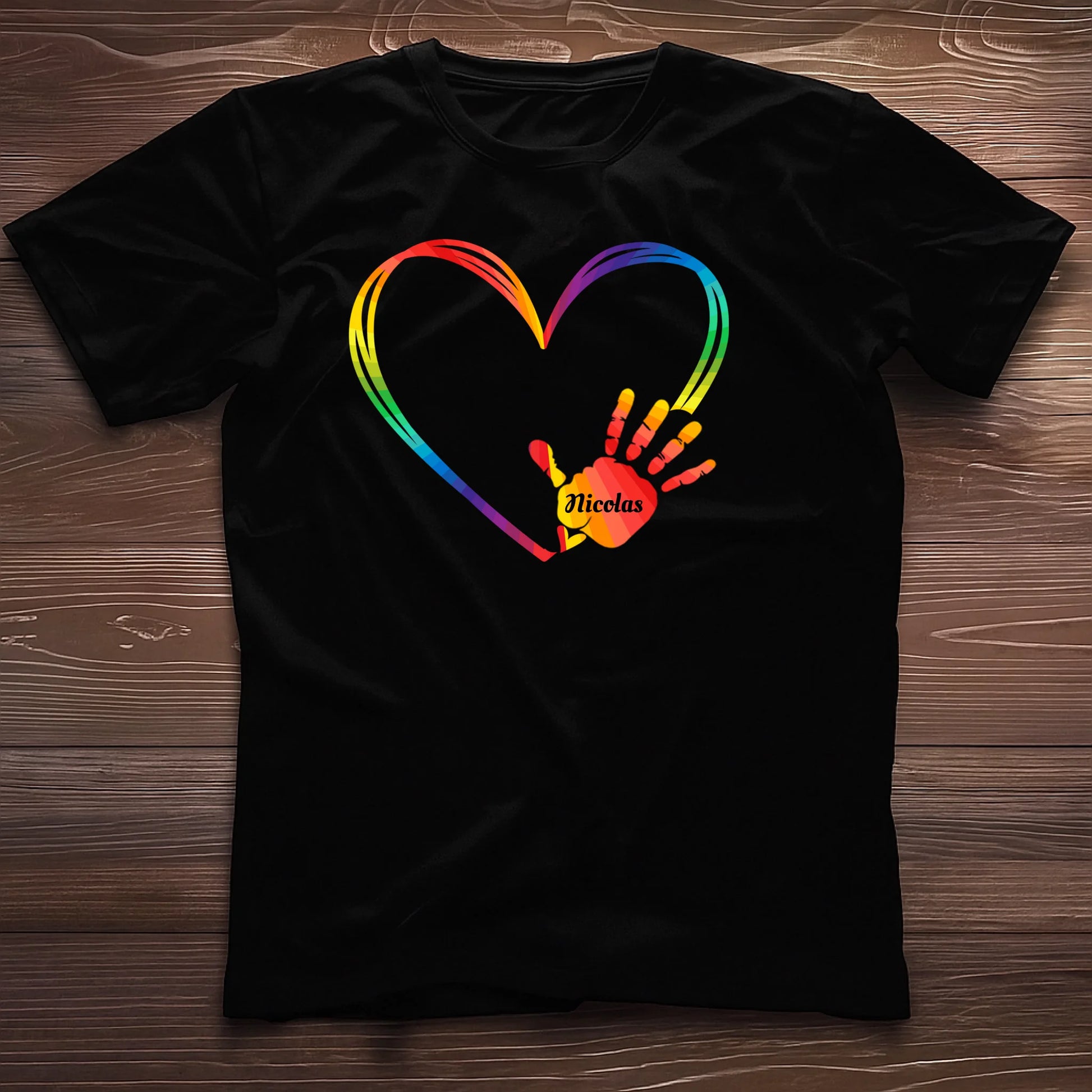 Mockup-tshirt-noir-plissé