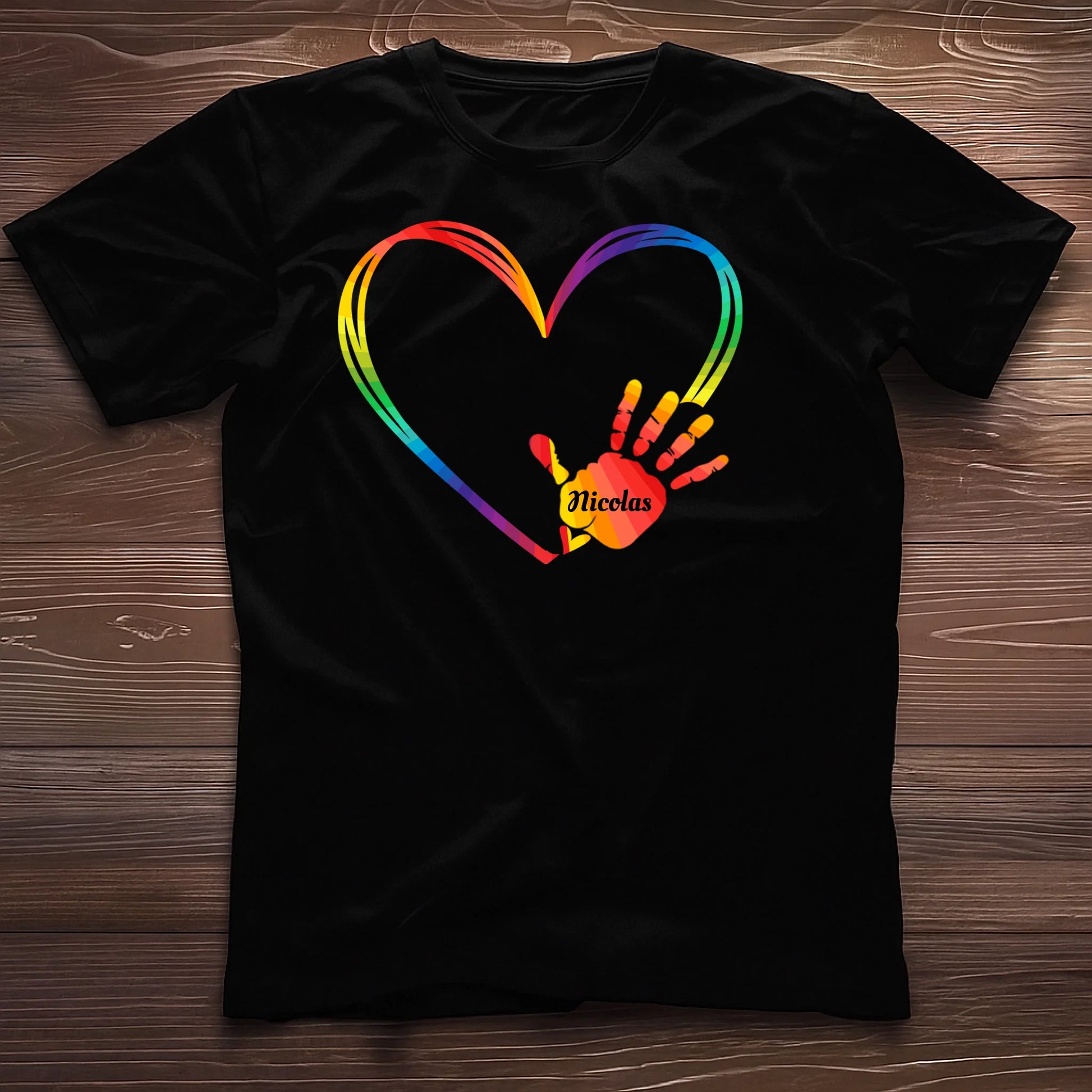 Mockup-tshirt-noir-plissé